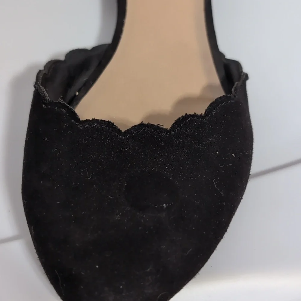 Lauren Conrad Black Faux Suede Scalloped Ballet Flat Size 8
